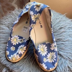 American eagle slip-ons